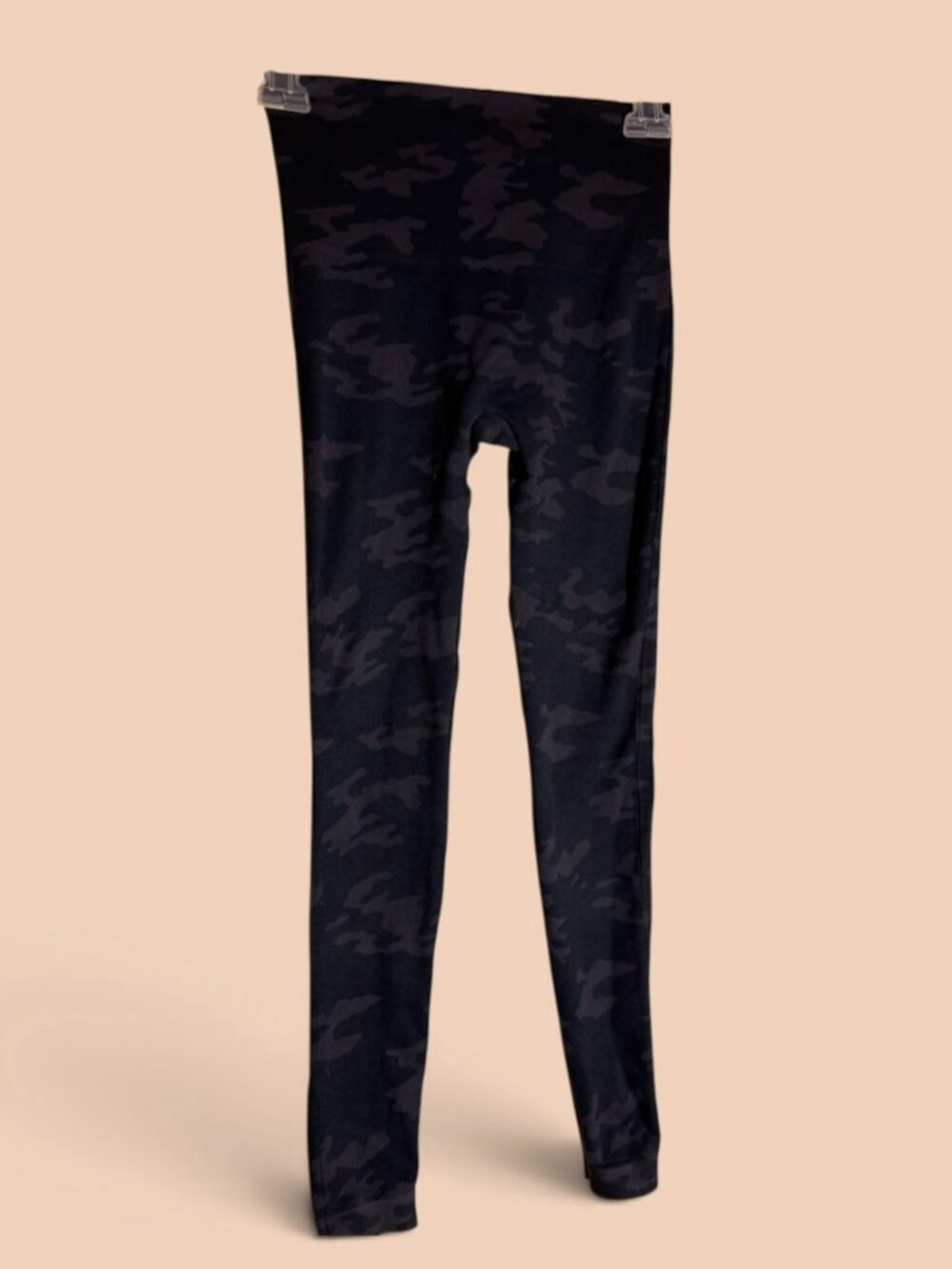 Spanx "Look at Me Now" Seamless Leggings Black & Gray Camo Sz SP